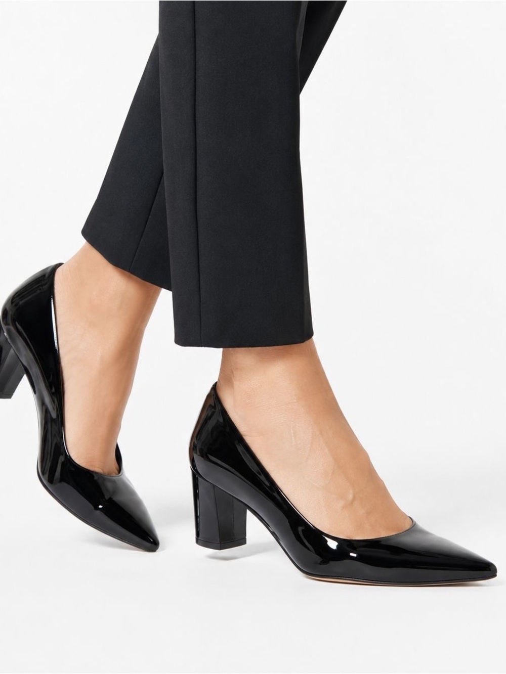 Stuart Weitzman Women’s 8M Black Patent Leather Pointed Toe Block Heel Pumps